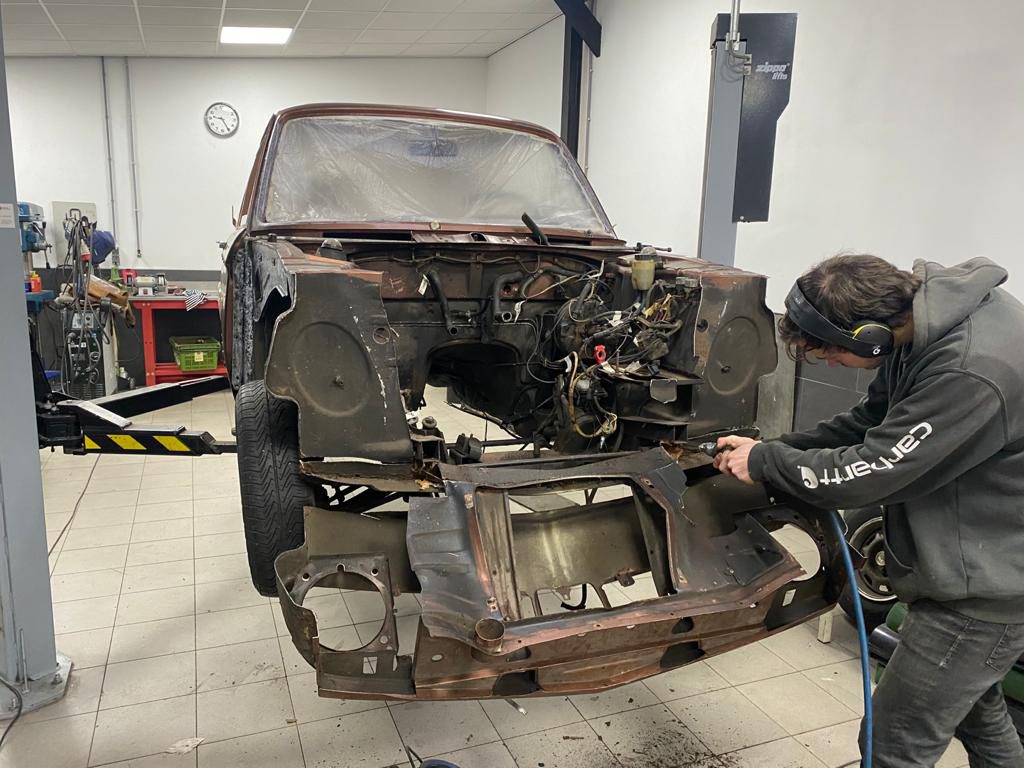 Restoration of our 1975 BMW 2002 automatic