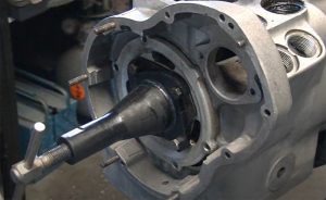 Disassembly of an R27 engine