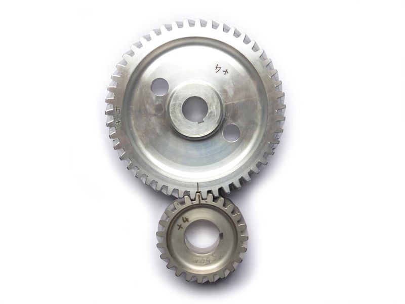 Crankshaft and Camshaft 30° gear set +4 ►see details