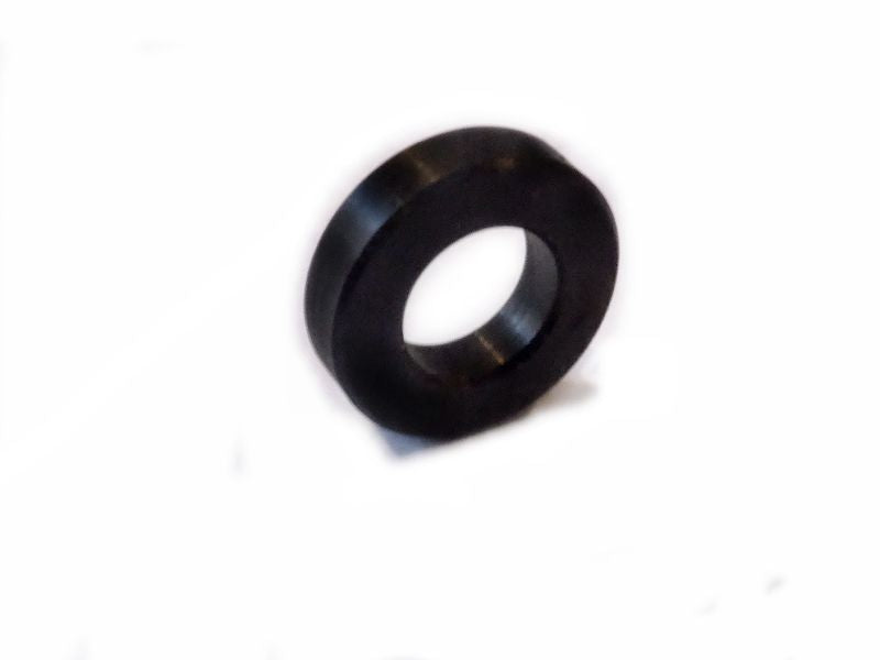 Hardened spacer for compr. ring 21210070157