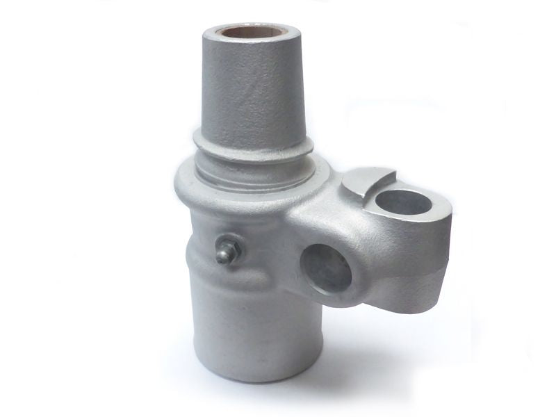 Used part: axle holder, rear left (availability on request)