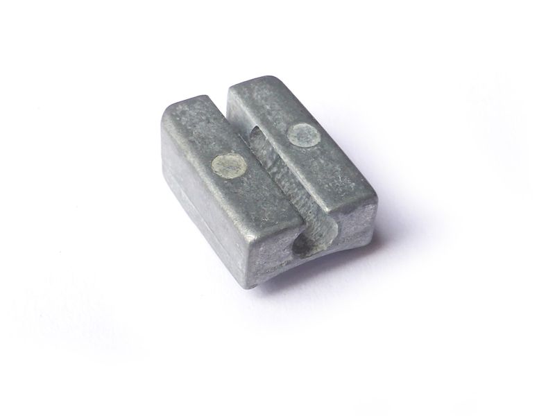 Sliding block, throttle