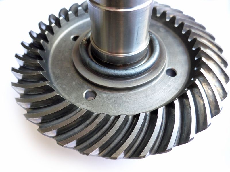 Service: final drive - welding new spline sleeve and crown gear (sleeve not included)