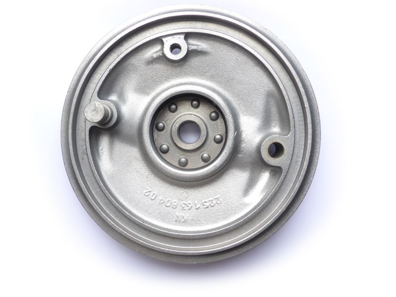Brake holder - new (KN 22516380402)
