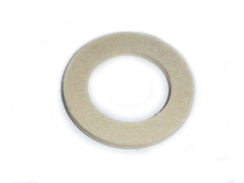 Felt ring in right side wheel hub