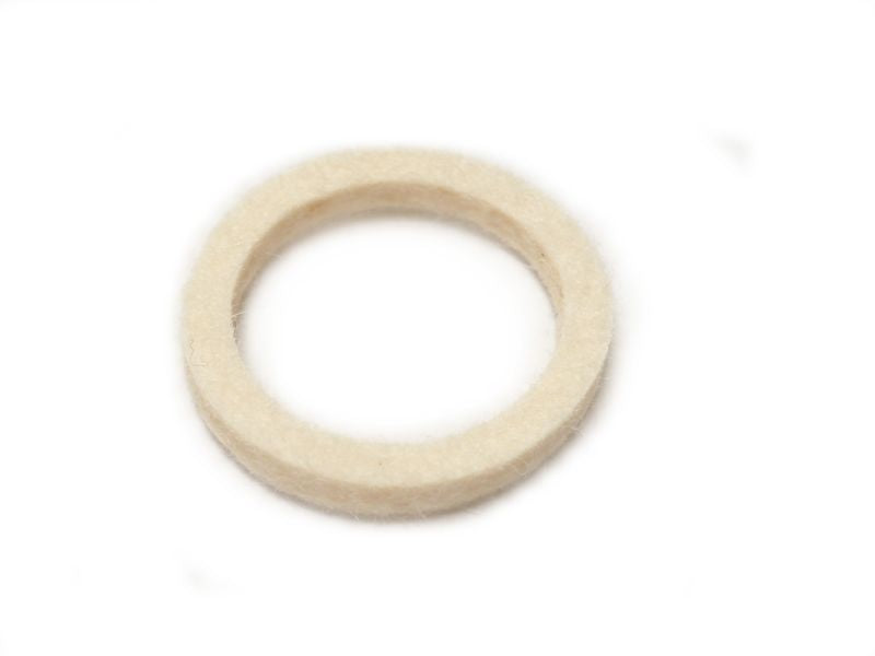 Felt ring in left side wheel hub