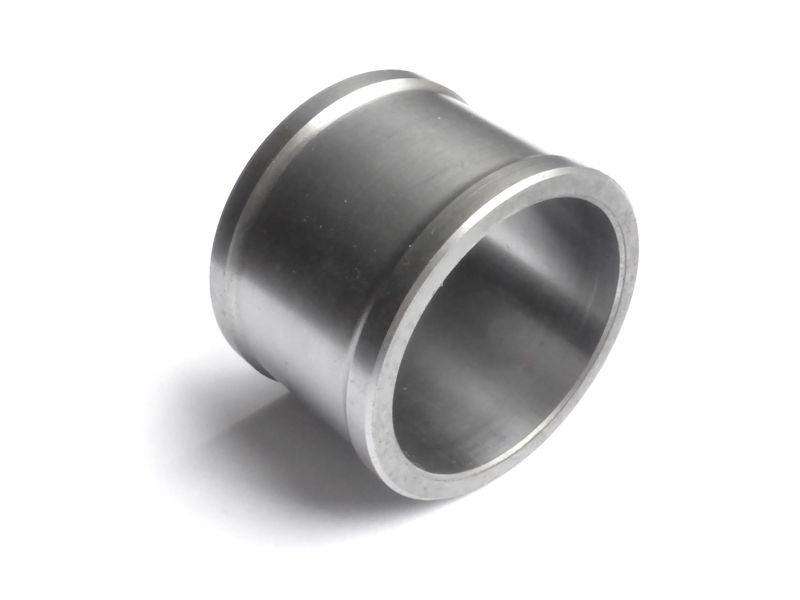 Spacer sleeve, outer, for wheel hub