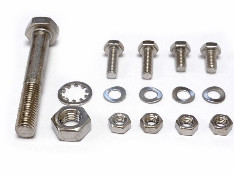 Set of bolts, nuts and washers for Pagusa/Denfeld saddle (SSt)