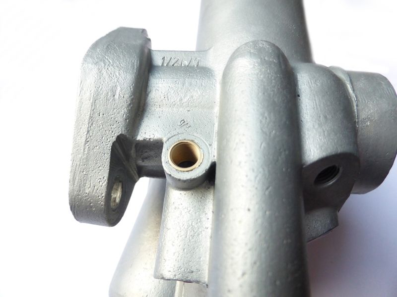 Service: carburetor - installing alu bronze bushing M8 / M7 x 0.75 for carburetor idle mix screw ►see details